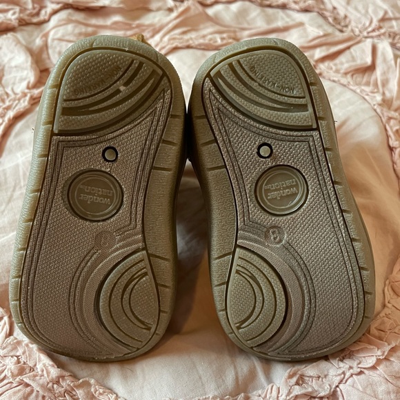 Wonder Nation Boots - Picture 2 of 3